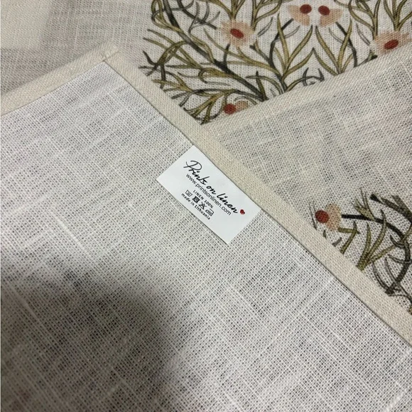 Linen Placemats Set - Picture 3 of 3